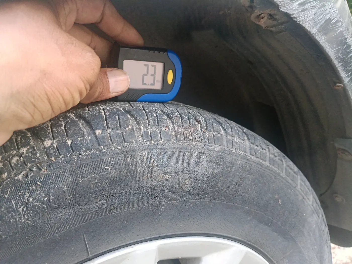 2012 Maruti Ritz VXI, Petrol, Manual, 1,00,609 km, tyre