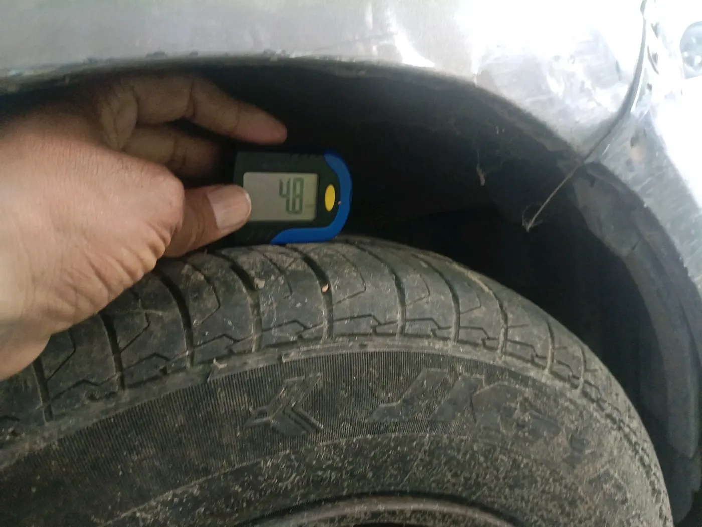 2012 Maruti Ritz VXI, Petrol, Manual, 1,00,609 km, tyre