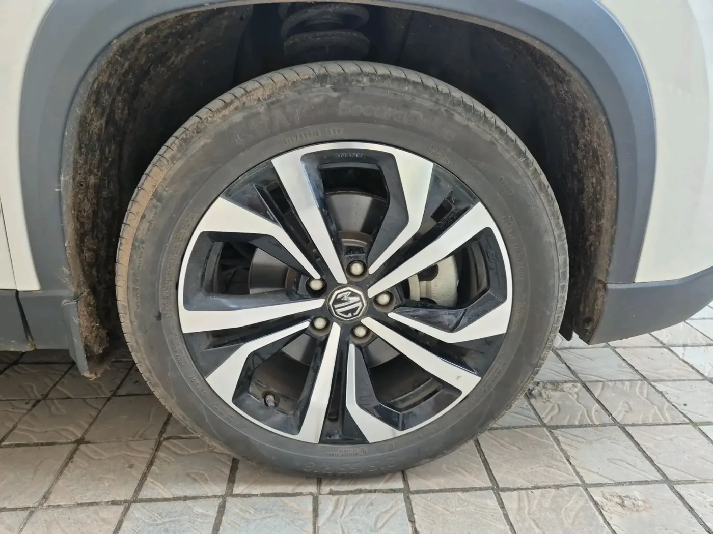2024 MG HECTOR SAVVY PRO 1.5 TURBO CVT PETROL, Petrol, Automatic, 16,064 km, tyre
