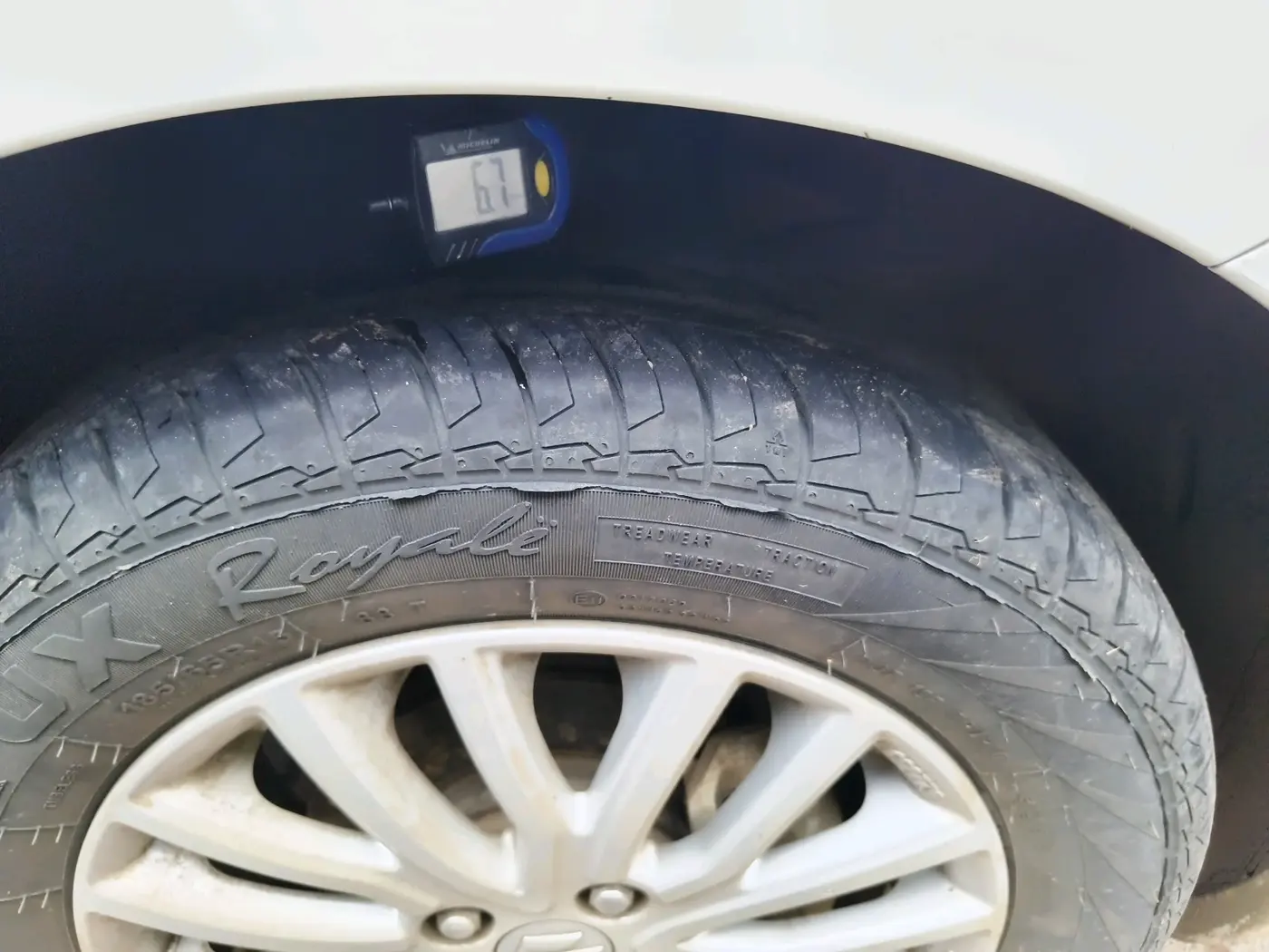 2023 Maruti Dzire ZXI, Petrol, Manual, 65,075 km, tyre
