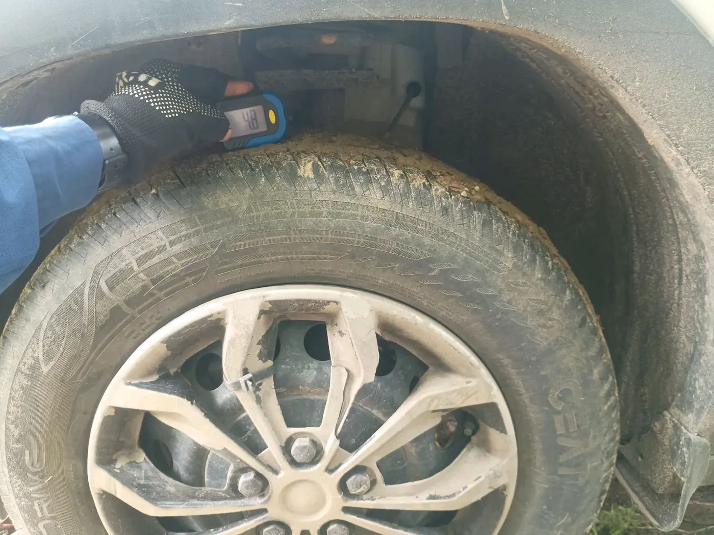 2024 Tata PUNCH PURE MT CNG, CNG, Manual, 97,075 km, tyre