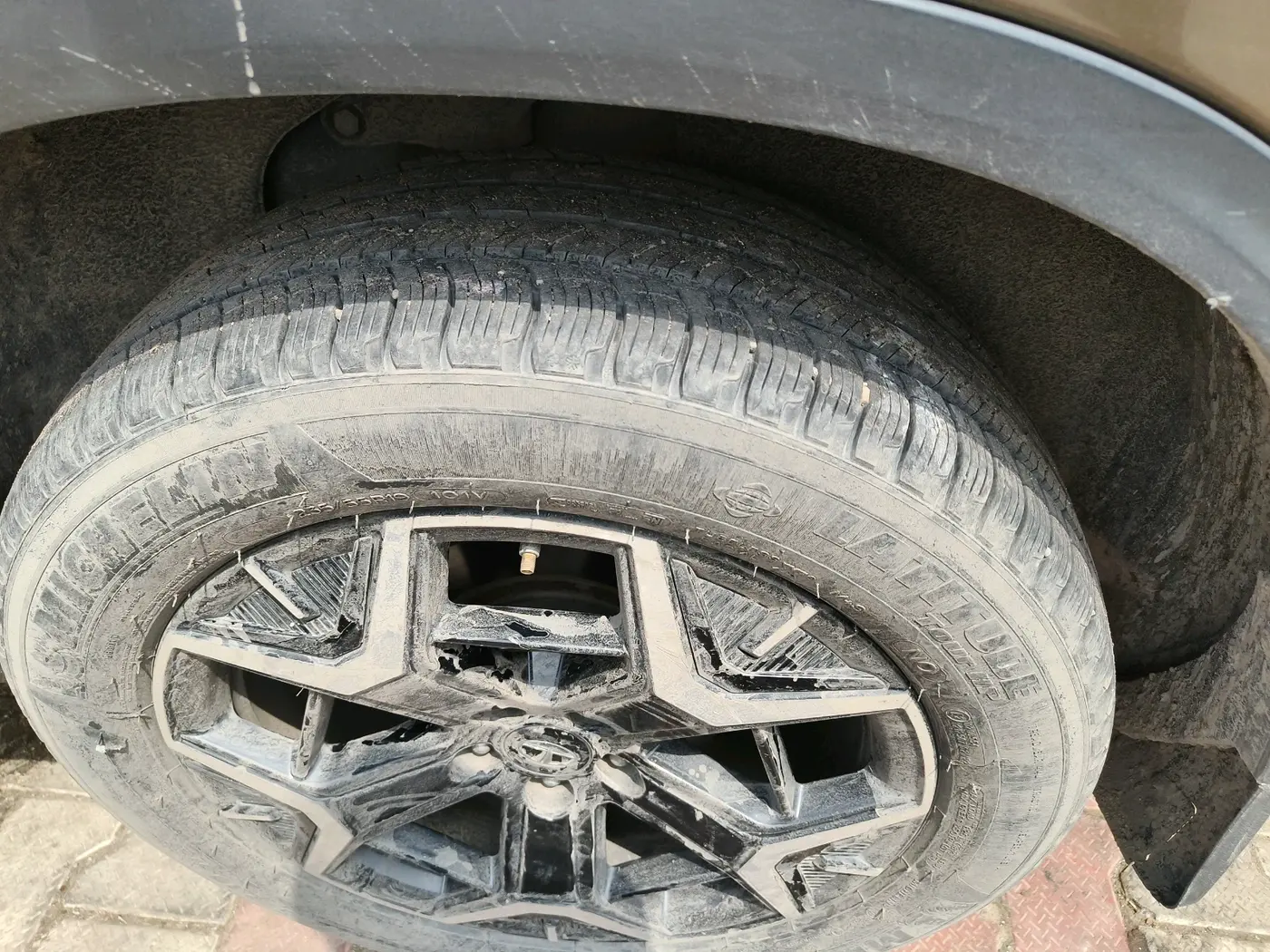 2022 Tata Harrier XZ PLUS JET 2.0L, Diesel, Manual, 1,11,362 km, tyre