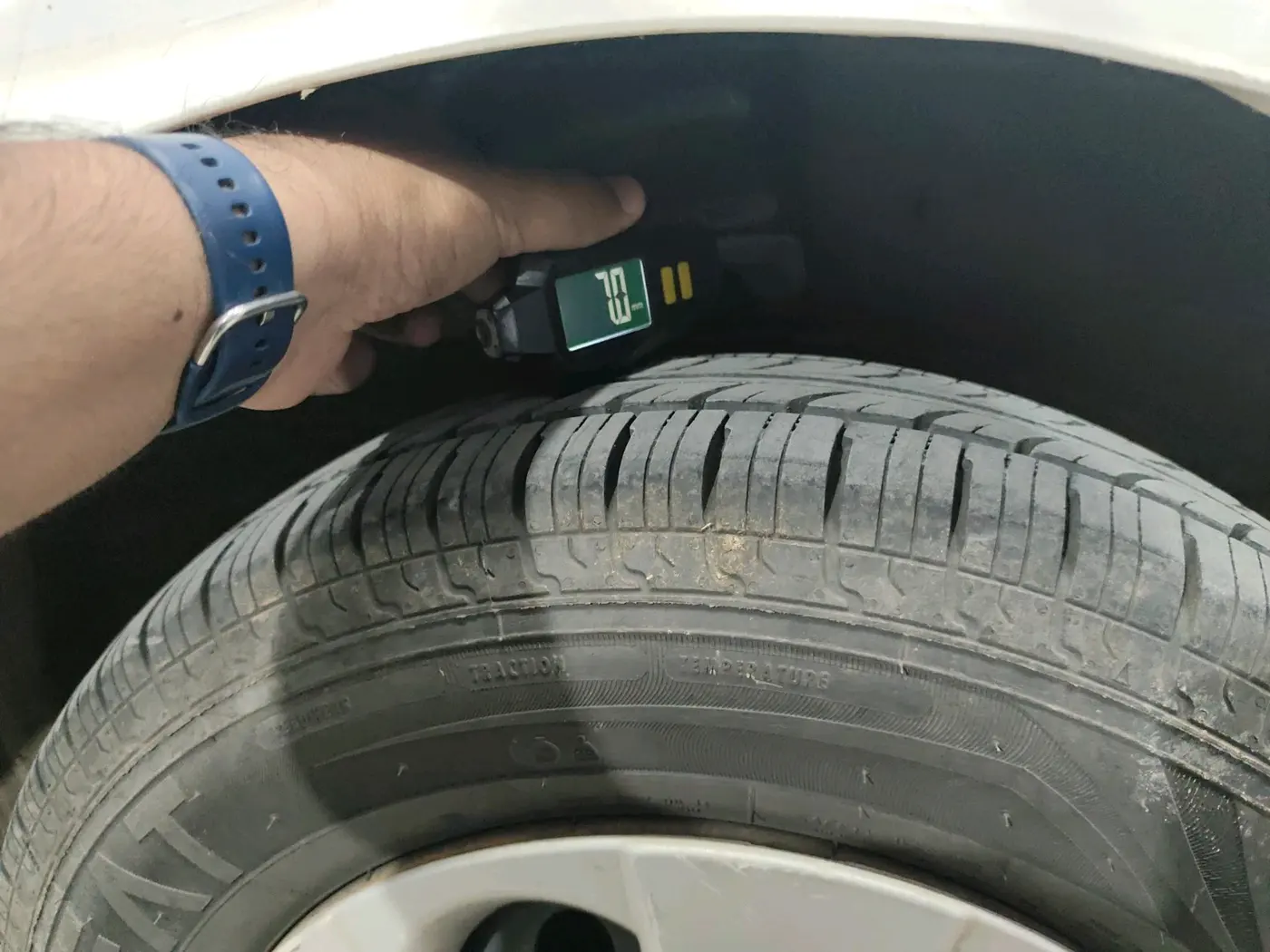 2014 Maruti Ritz VXI, Petrol, Manual, 1,54,199 km, tyre