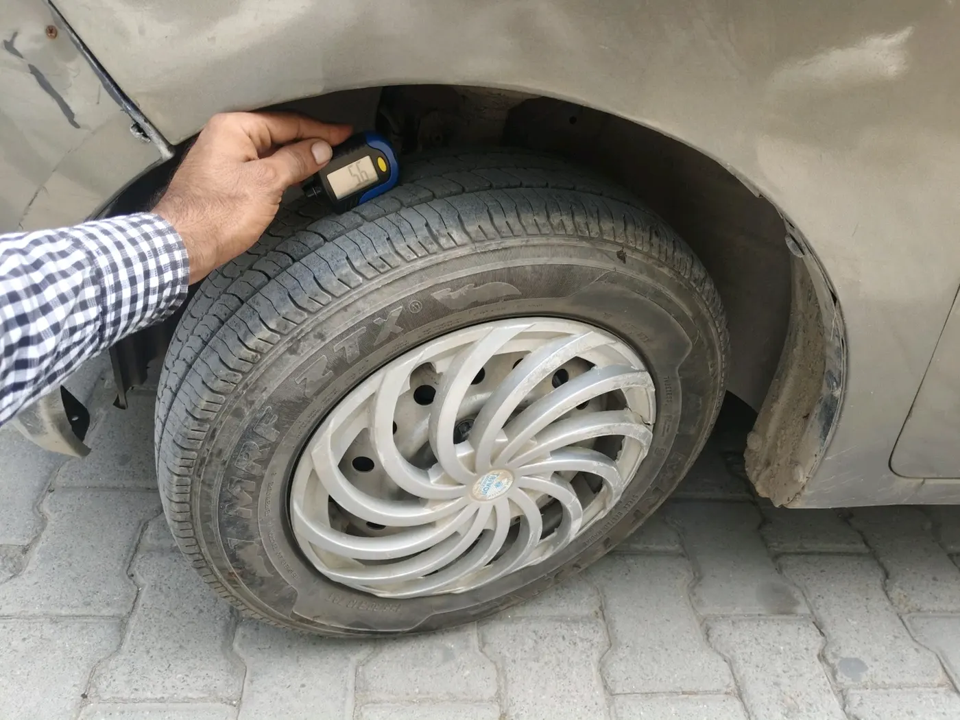 2020 Maruti New Wagon-R LXI CNG (O) 1.0, CNG, Manual, 1,60,463 km, tyre