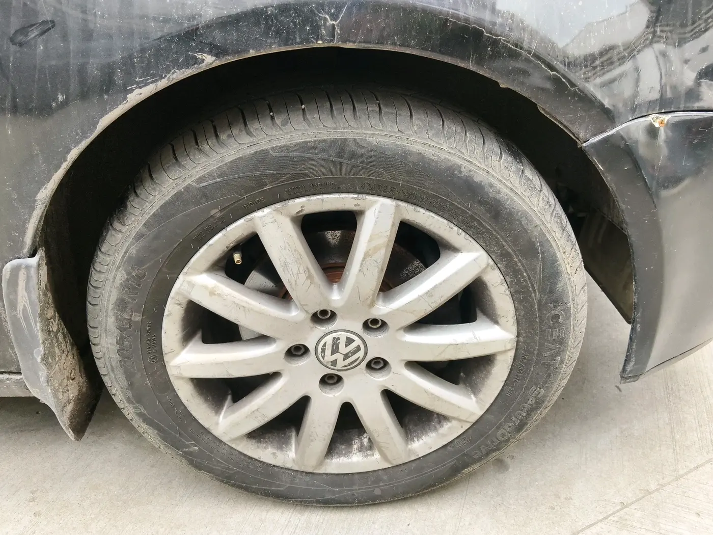 2011 Volkswagen Jetta COMFORTLINE 2.0L TDI, Diesel, Manual, 1,08,991 km, tyre