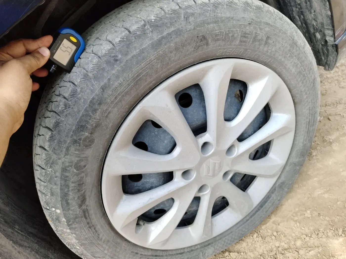 2023 Maruti Grand Vitara SIGMA SMART HYBRID, Petrol, Manual, 15,580 km, tyre