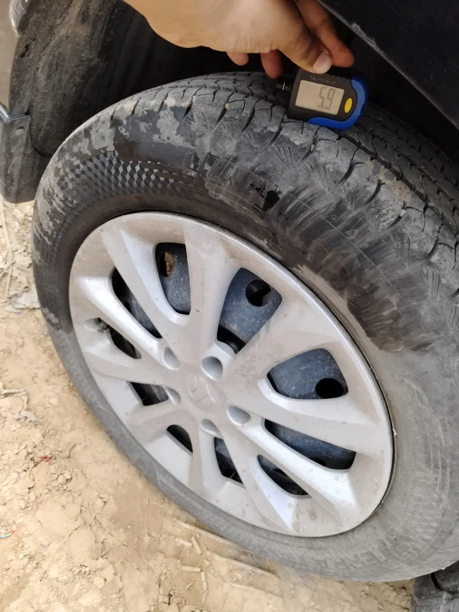 2023 Maruti Grand Vitara SIGMA SMART HYBRID, Petrol, Manual, 15,580 km, tyre