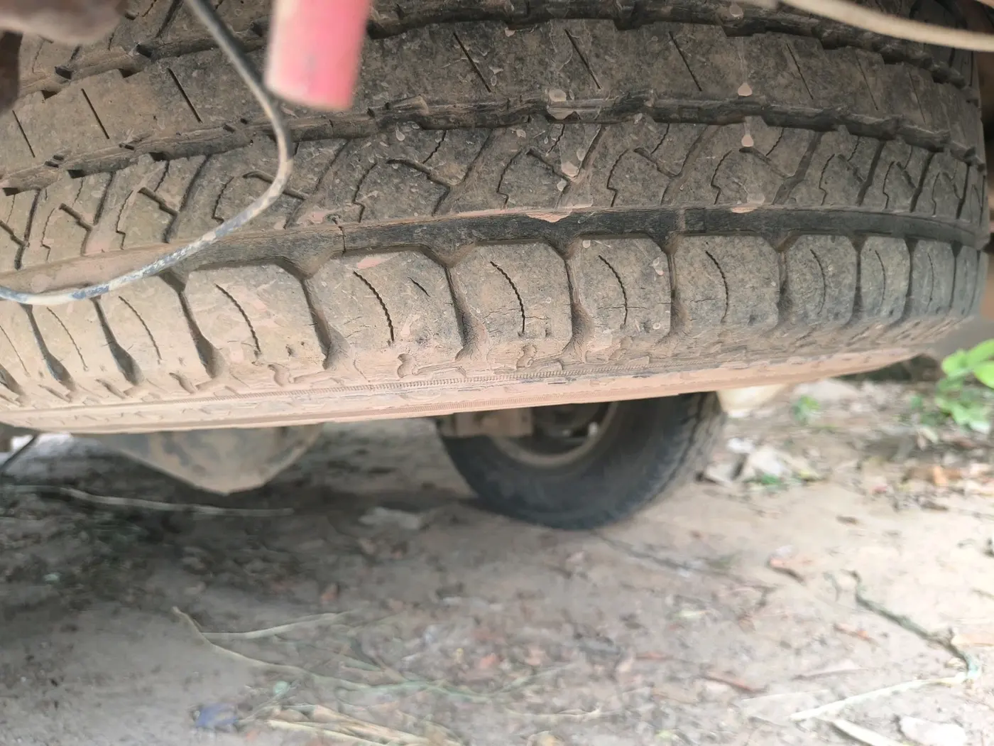 2011 Mahindra Scorpio SLE, Diesel, Manual, 1,47,769 km, tyre