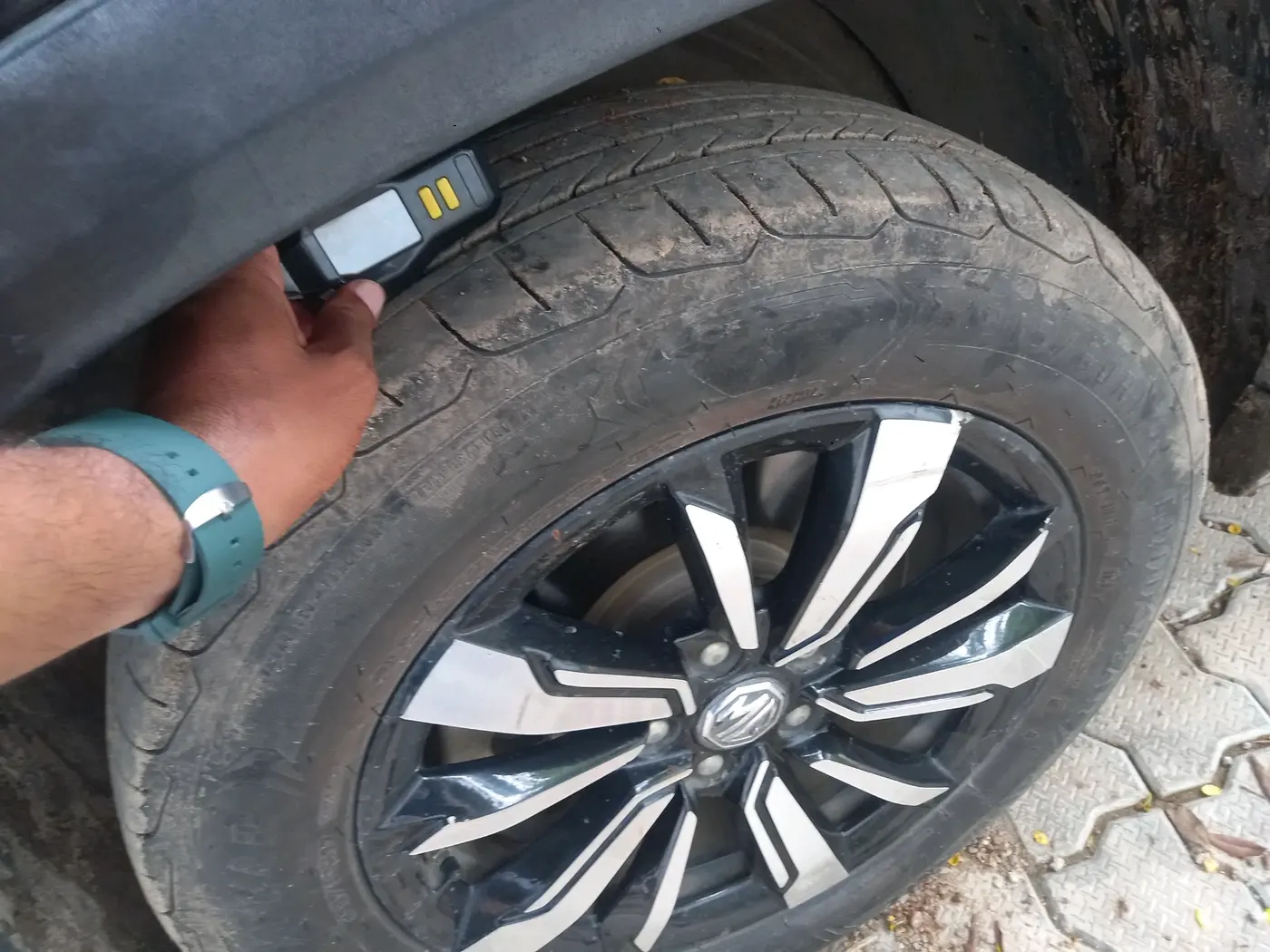 2020 MG HECTOR SHARP HYBRID 1.5 PETROL, Petrol, Manual, 58,376 km, tyre