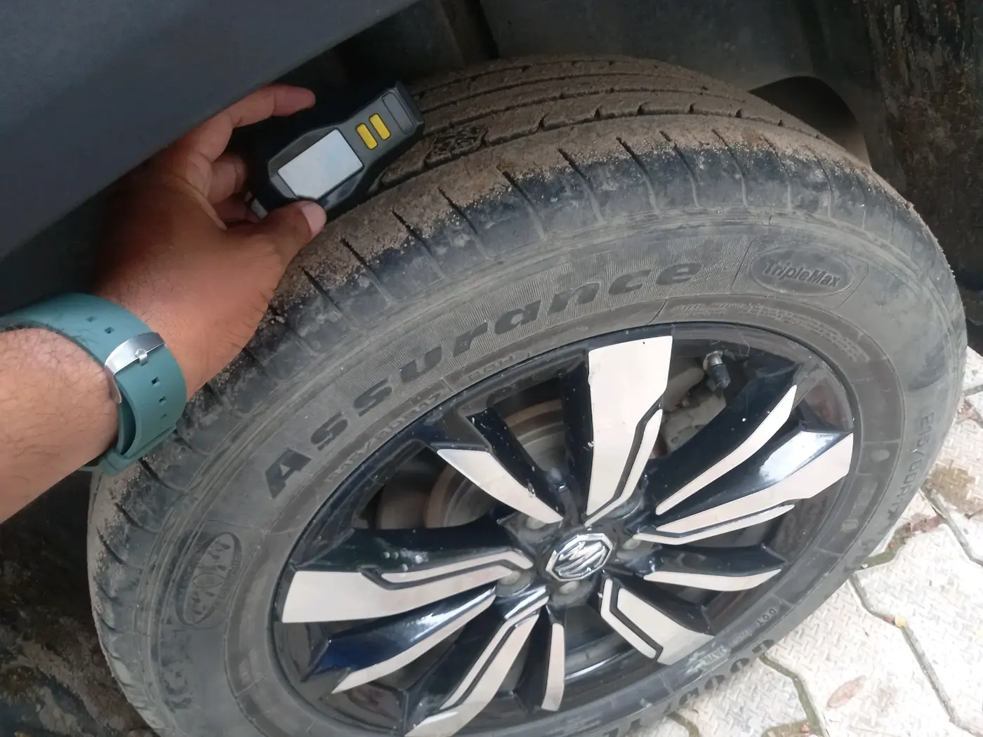 2020 MG HECTOR SHARP HYBRID 1.5 PETROL, Petrol, Manual, 58,376 km, tyre