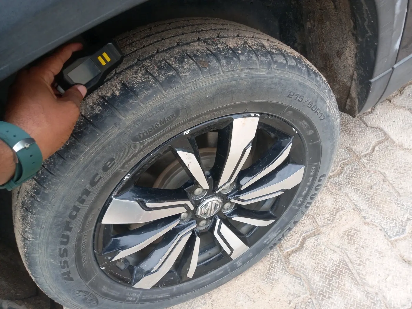 2020 MG HECTOR SHARP HYBRID 1.5 PETROL, Petrol, Manual, 58,376 km, tyre