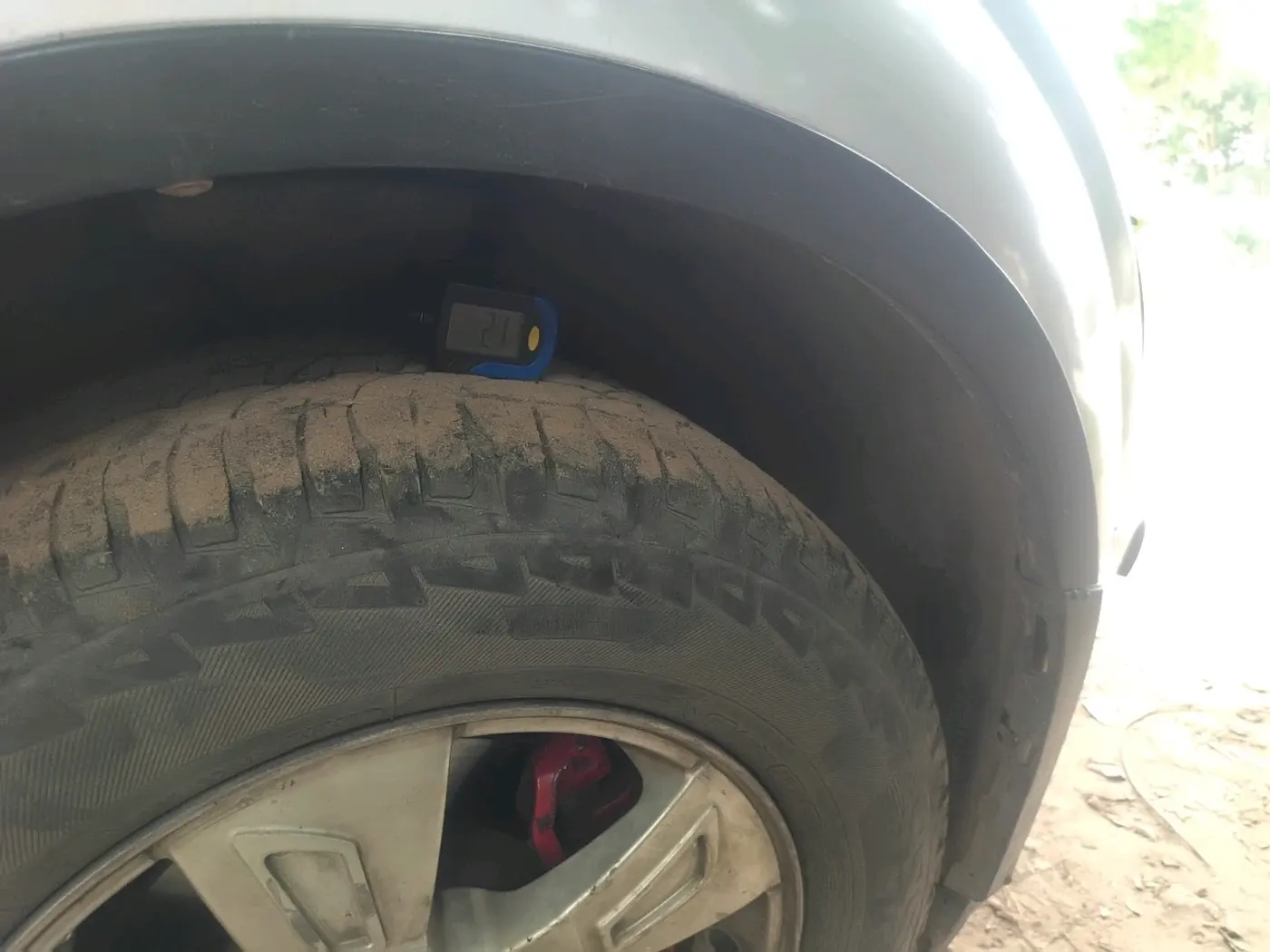 2015 Mahindra XUV500 W8, Diesel, Manual, 1,50,000 km, tyre