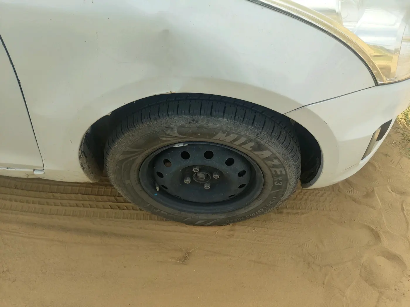 2015 Maruti Swift VDI, Diesel, Manual, 1,74,025 km, tyre