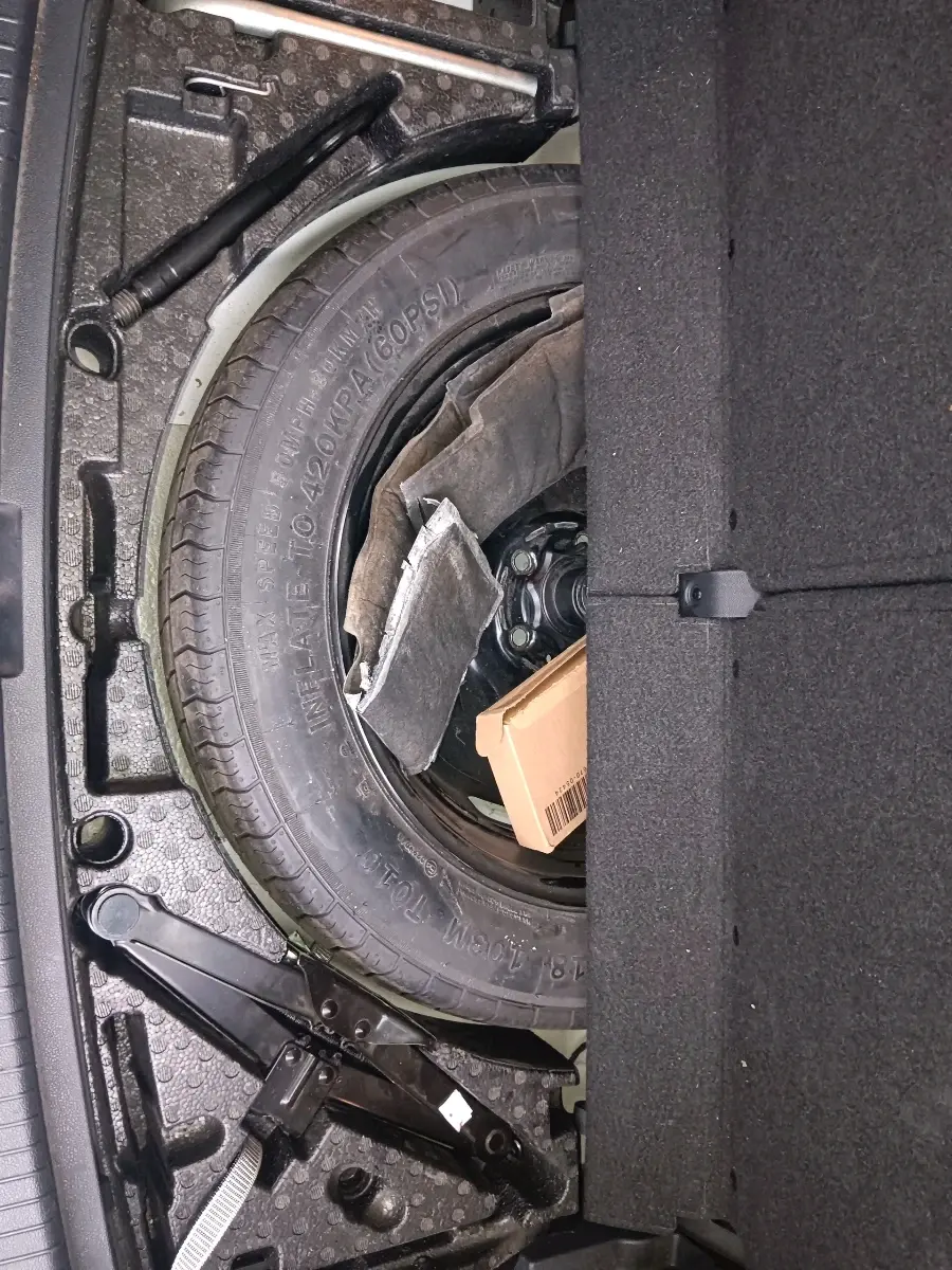 2019 Volkswagen TIGUAN ALL SPACE 2.0 TSI, Petrol, Automatic, 96,064 km, tyre