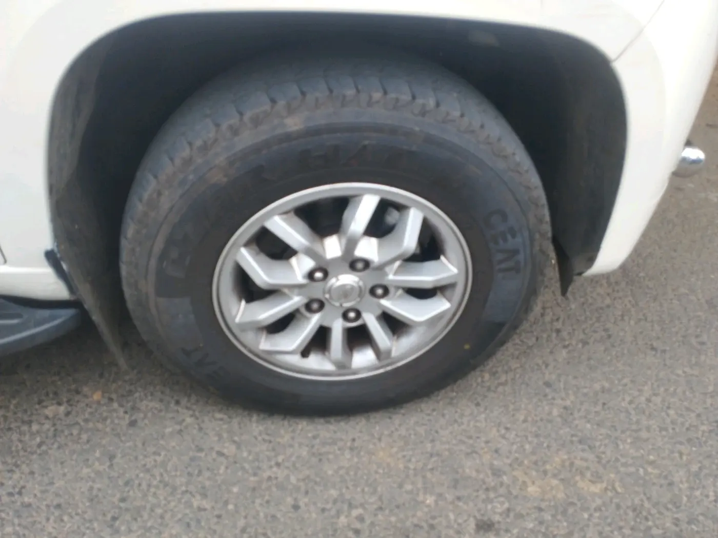 2017 Mahindra TUV300 T8, Diesel, Manual, 55,395 km, tyre