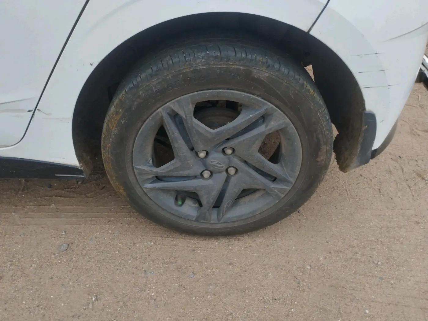 2023 Hyundai NEW I20 SPORTZ 1.2 MT, Petrol, Manual, 1,12,840 km, tyre